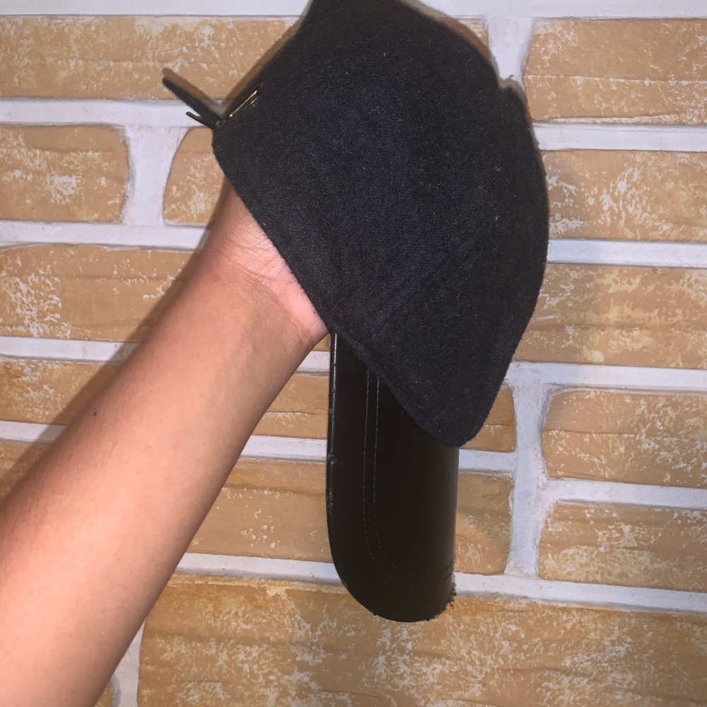 Black faux leather and felt hat